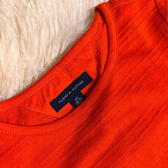 Set of 2! Tommy Hilfiger cozy blue sweatshirt and orange vest with zip - Picture 7 of 7